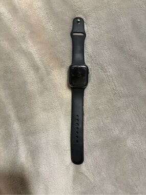 Apple Watch Series 5 - 40mm